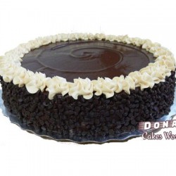 Choco Chip Cake - 1 kg (Dona Cakes World)